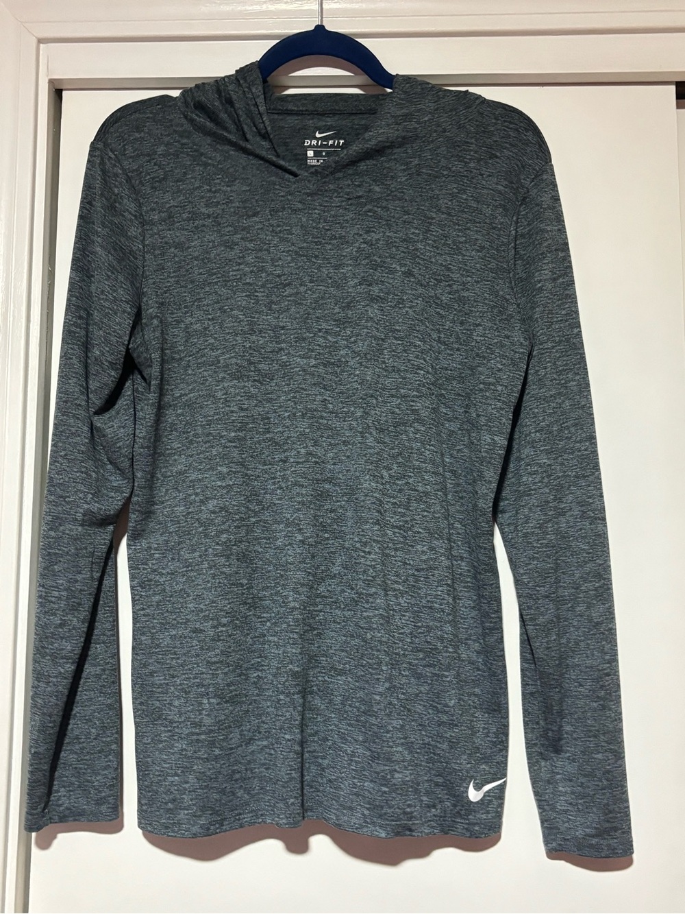 Nike Heather Gray Dri-FIT Long Sleeve Hooded Shirt